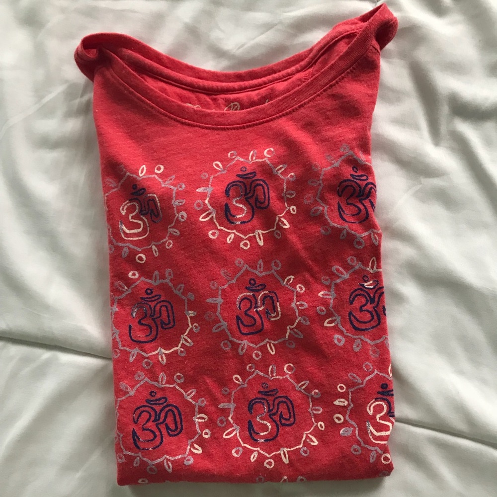 red lucky brand t-shirt